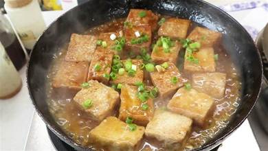 脆皮豆腐，外酥裡嫩，大廚教你小技巧，豆腐不碎完整