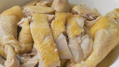 整雞這樣吃，一抹二醃三入鍋，教你客家鹽水雞，鹹香獨特