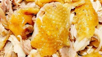 做鹽焗雞時，建議多放「1料」，皮脆金黃，肉滑鹹香