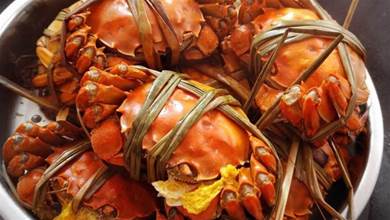 螃蟹想要蒸的肉質細嫩，蟹黃蟹膏不外流，切記這3點
