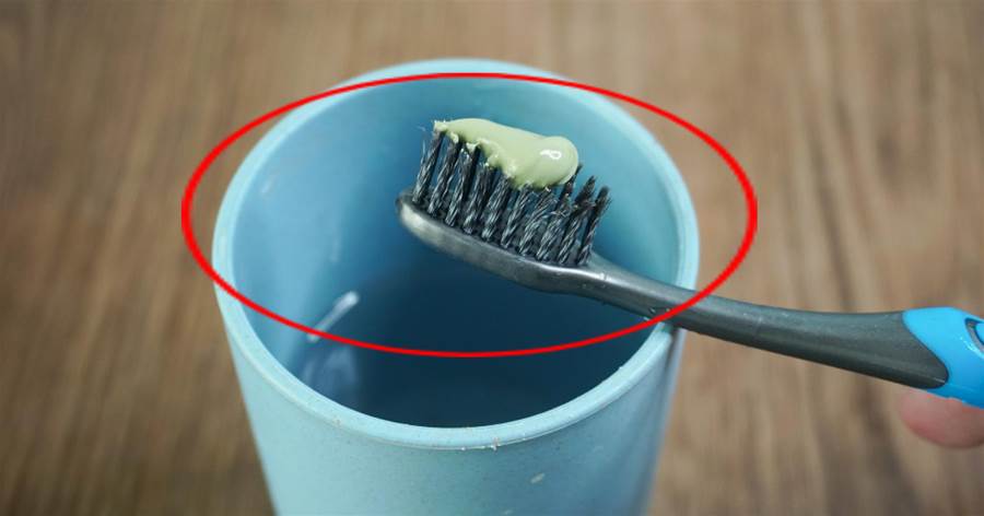 刷牙時，牙膏到底要不要「沾水」？很多人不懂，難怪嘴巴臭烘烘的